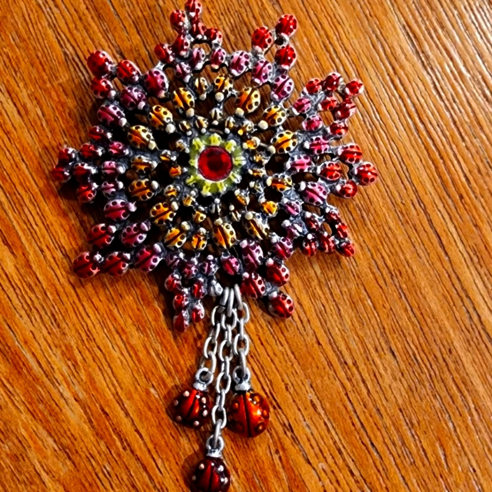 Women's brooch